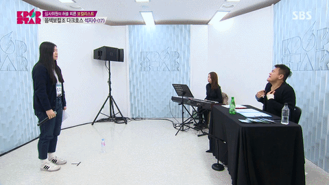 웃음참기 레전드.gif | 인스티즈