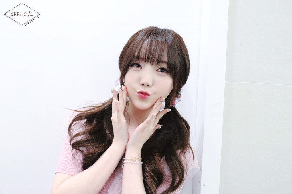 [러블리즈] 선거유세 차량이 너무 시끄럽게해서 케이 | 인스티즈