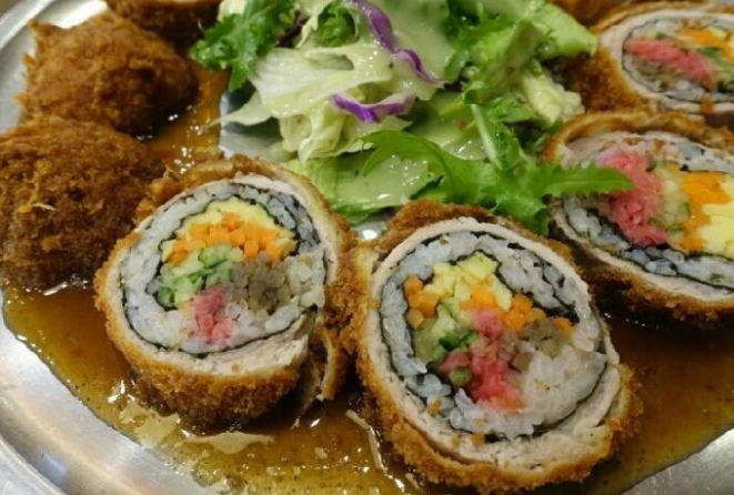 김밥과돈까스 이미지