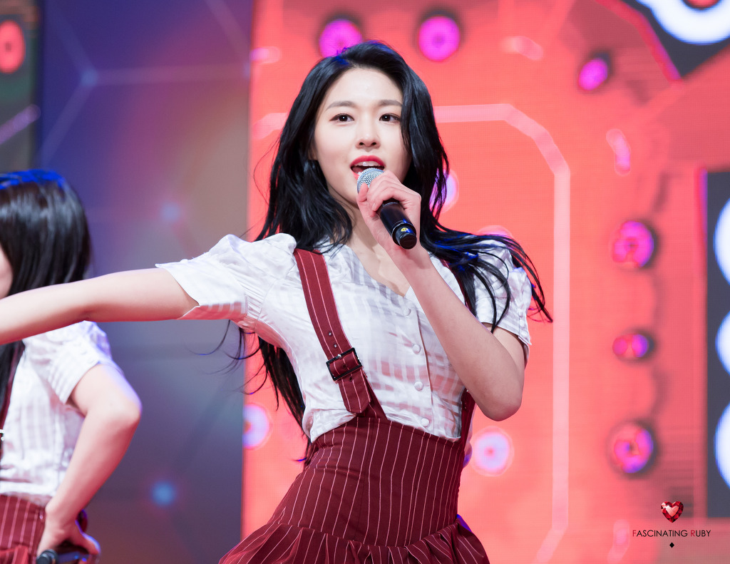 오늘 생일을 맞은 설현이.jpgif | 인스티즈