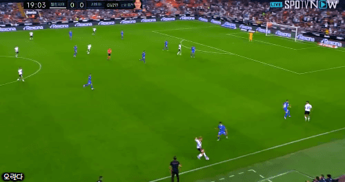 으아 이강인 발리!.gif | 인스티즈