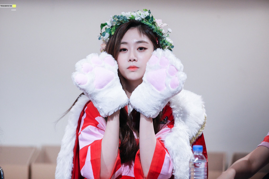 [러블리즈] 좋지 않을 때엔 덕질이 최고라서 지수 | 인스티즈