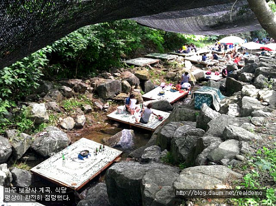 일본식 계곡 평상.jpg | 인스티즈