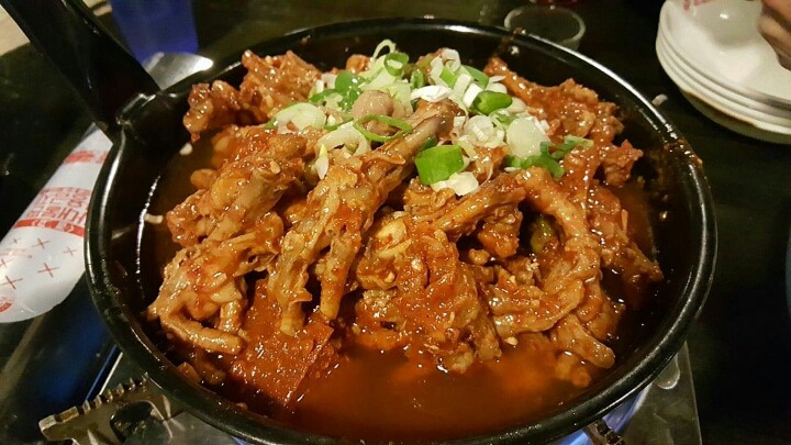 취향 갈리는 닭발 두가지 버전.JPG | 인스티즈