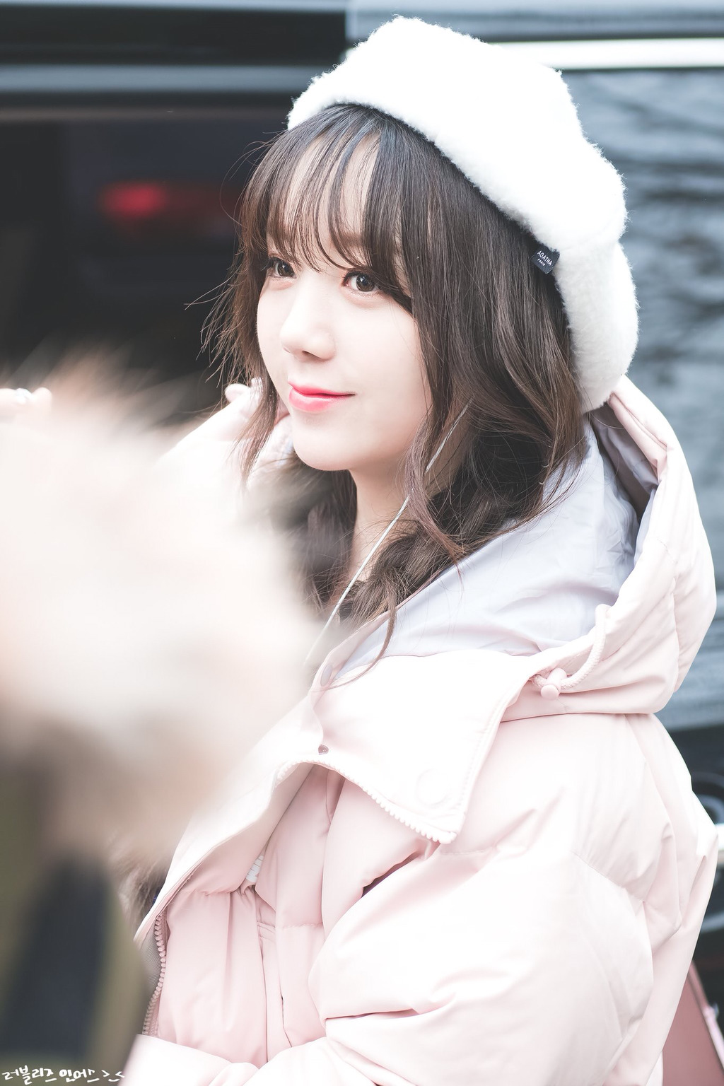 [러블리즈] 밥도 먹고 난로가에 앉으니 자연스레 졸음이 쏟아져서 케이 | 인스티즈