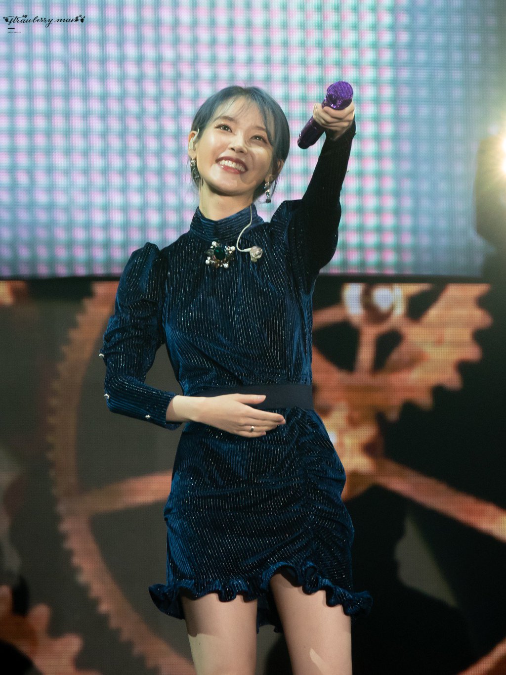 어제 인천콘 아이유.jpg | 인스티즈