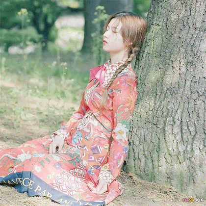 애니에 나올거같은 트와이스 사나의 순간들.gif | 인스티즈