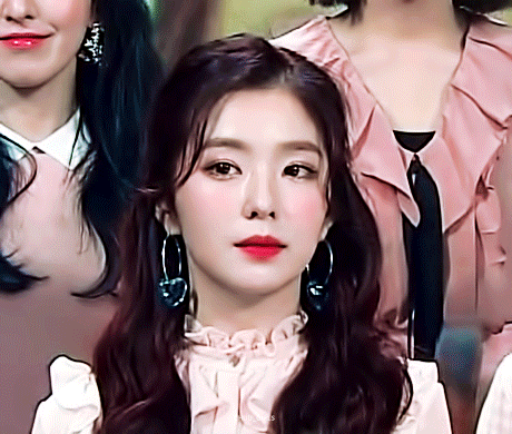 특유의 분위기를 갖고 있는 아이린.jpgif | 인스티즈