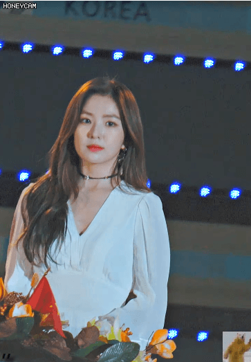 화이트가 잘 어울리는 아이린.jpgif | 인스티즈
