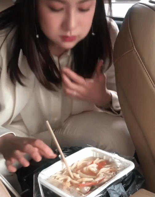 입맛없다는 하영이.gif | 인스티즈
