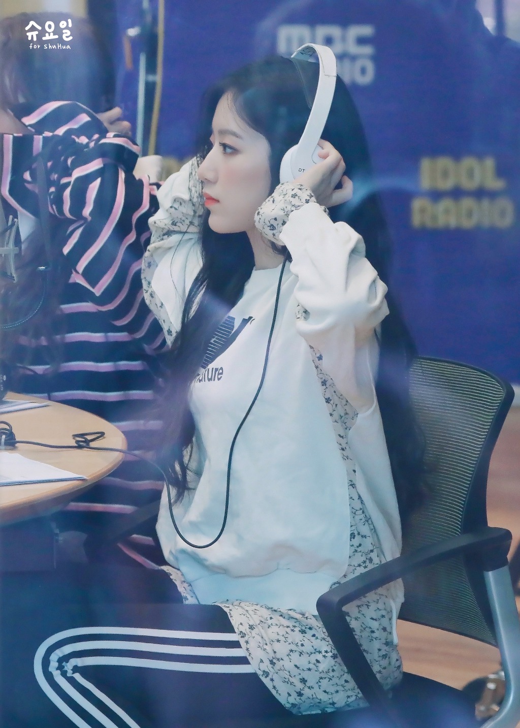 새하얀 여자아이들 슈화.jpgif | 인스티즈