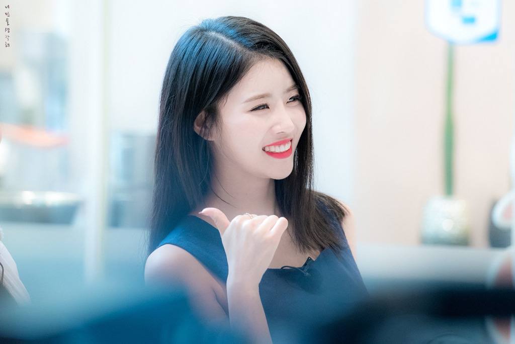 [러블리즈] 국뽕에 취하는 하루의 시작이라서 미주 | 인스티즈